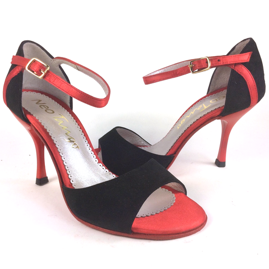Neo Tango "Classic "  Size 9 (39 )